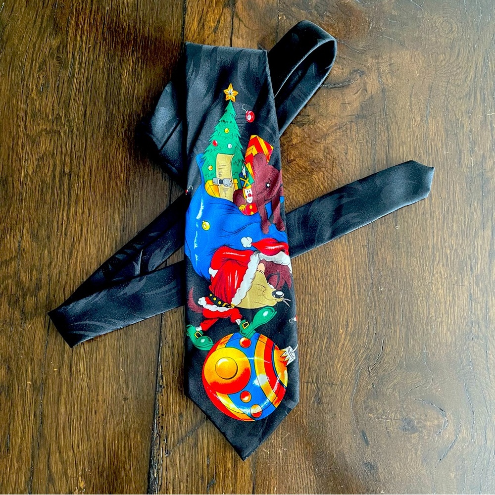 Vintage Looney Tunes Mania Christmas Tie